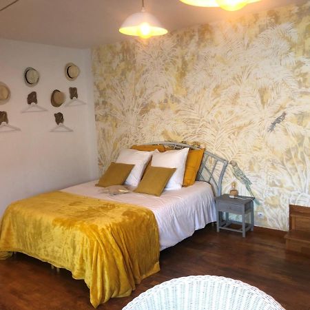 Putot-en-Auge Grande Chambre Familiale Jaune Tout Bonnement Bien المظهر الخارجي الصورة